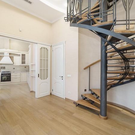Katerynyska 2 Level Apartment With Sauna Одеса Екстериор снимка